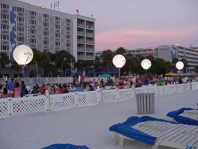 Corporate team building events, outdoor event lighting, glow volleyball, serving Florida. Events for teams and families.
